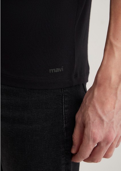 Stretch V Yaka Siyah Basic Tişört 061748-900