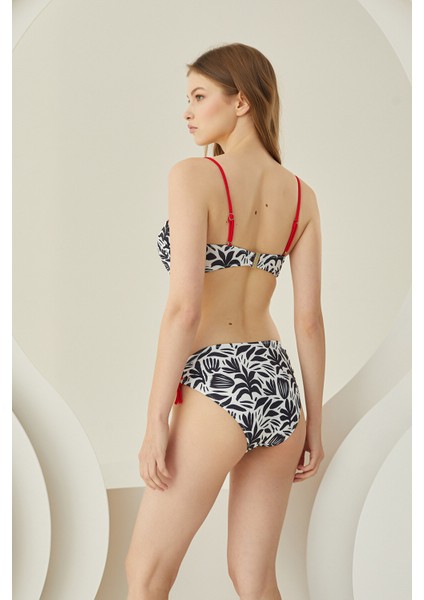 Siyah Beyaz Leaf Pattern Kaplı Bikini Takımı
