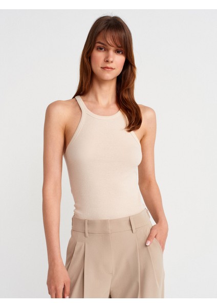 21143 Kolsuz Askılı Top-Bej