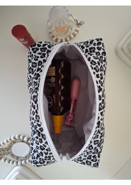Renkli Leopar Desenli Büyük Boy Makyaj ve Seyahat Çantası fiyatları