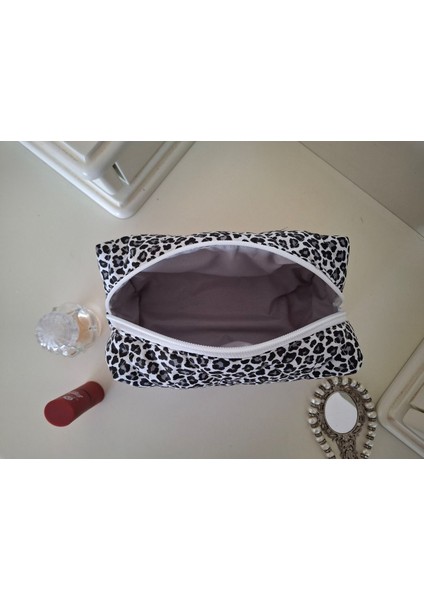 Renkli Leopar Desenli Büyük Boy Makyaj ve Seyahat Çantası fırsatları