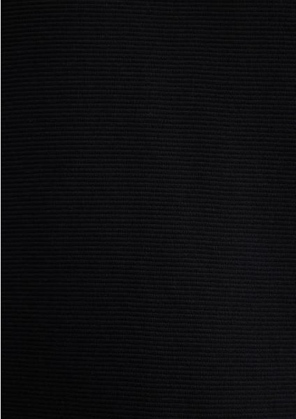 Uzun Kollu Dokulu Siyah Tişört 064622-21842