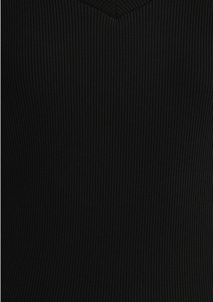 Siyah Basic V Yaka Tişört 1601040-900