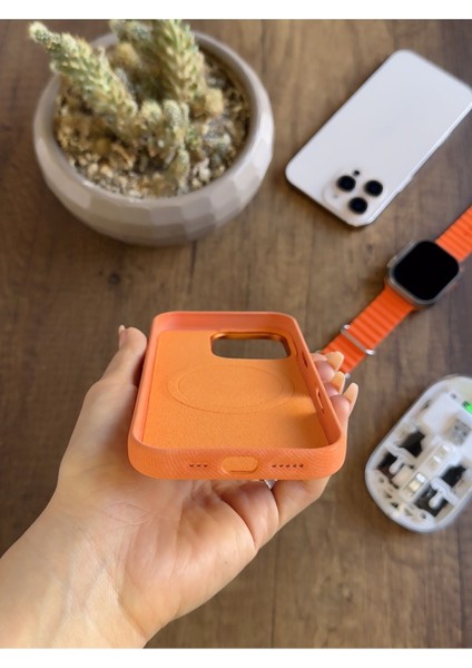 iPhone 16 Pro Max Uyumlu Kadife Yüzeyli Magsafe Uyumlu Premium Kılıf SOOCASE691 fırsatları