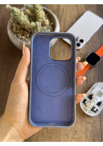 iPhone 13 Pro Uyumlu Kadife Yüzeyli Magsafe Uyumlu Premium Kılıf SOOCASE691