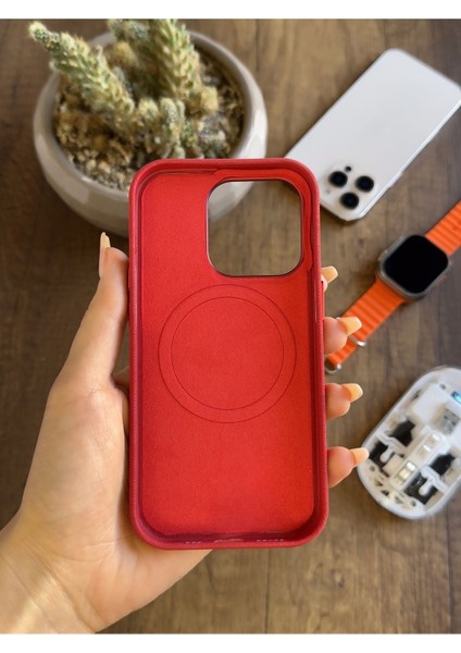 iPhone 15 Pro Uyumlu Kadife Yüzeyli Magsafe Uyumlu Premium Kılıf SOOCASE691