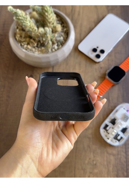 iPhone 16 Pro Uyumlu Kadife Yüzeyli Magsafe Uyumlu Premium Kılıf SOOCASE691