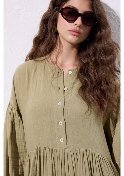 Müslin Düğmeli Rahat Elbise Adaçayı fırsatları