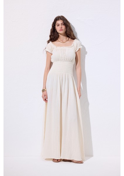Müslin Büzgülü Elbise Bej fiyatları