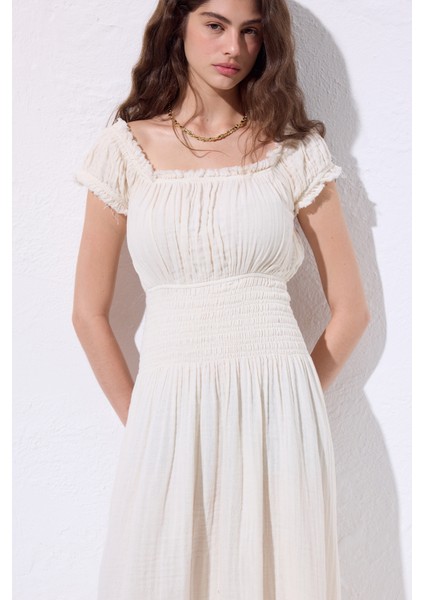 Müslin Büzgülü Elbise Bej indirimleri