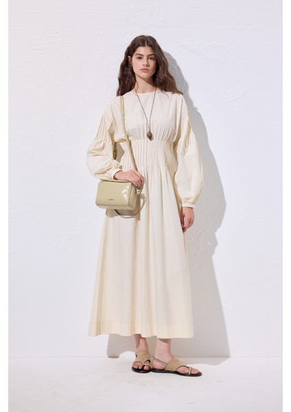 Beli Pile Detaylı Elbise Tereyağı