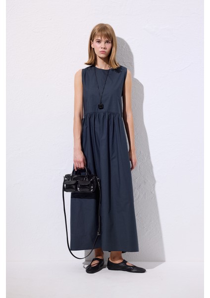 Kemer Ayarlamalı Poplın Elbise Lacivert fiyatları