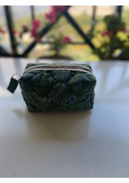 Yeşil Kapitoneli Şık Mini Makyaj Çantası Haki Renkli, Pratik ve Şık Tasarım fiyatları