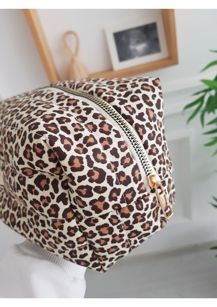 Leopar Desenli Makyaj ve Bebek Bakım Organizer Çantası Kahverengi modelleri