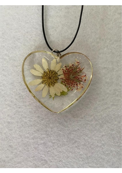 Kurutulmuş Çiçek Figürlü Kalp Kolye Deri Ipli Model 2 fiyatları