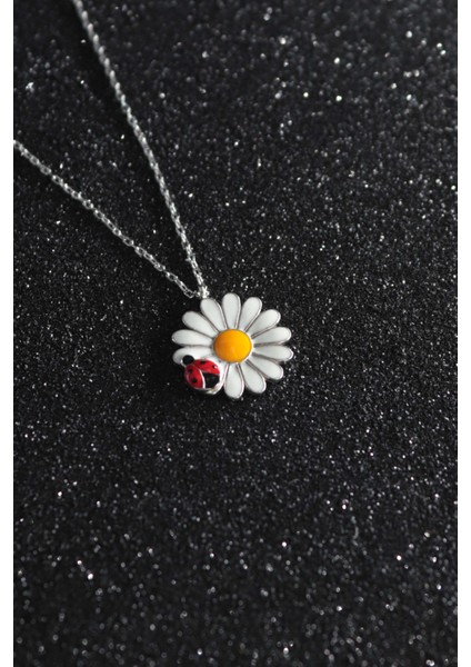 Kadın Papatya ve Uğur Böceği Mineli 925 Ayar Gümüş Kolye