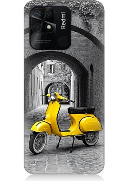 Xiaomi Redmi 10C Uyumlu Taş Sokakta Sarı Vespa Motosiklet Desenli Silikon Kılıf