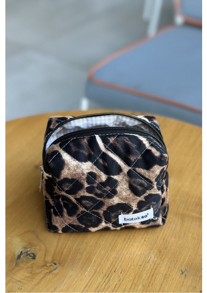 Leopar Desenli Kahverengi Küçük Makyaj Çantası, Şık ve Pratik Tasarım fırsatları