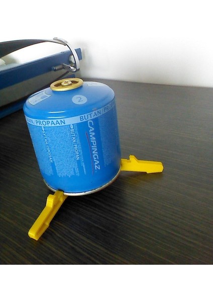 Kamp Sobası İçin Gaz Tenekesi Standı 3D