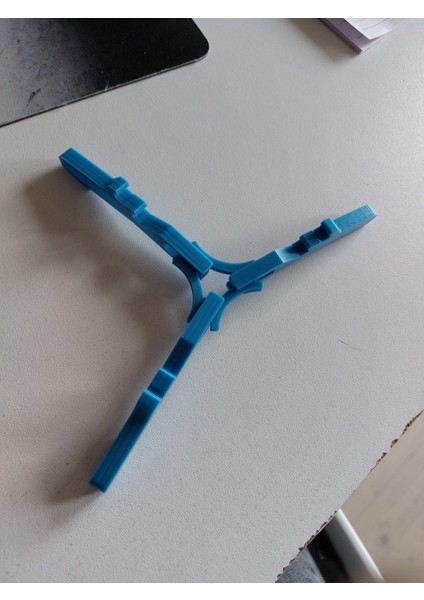 Kamp Sobası İçin Gaz Tenekesi Standı 3D modelleri