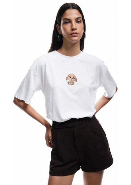 Kısa Kollu Bisiklet Yaka Pamuklu Köpek Işlemeli Oversize Tişört fiyatları