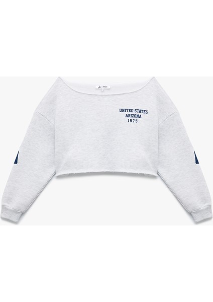 Kayık Yaka Baskılı Crop Sweashirt fırsatları