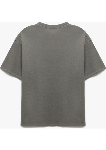 Pamuklu Kısa Kollu Bisiklet Yaka Oversize Basic Tişört fırsatları