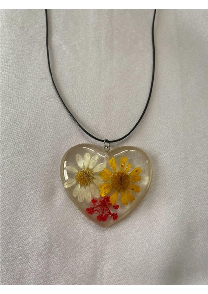 Kurutulmuş Çiçek Figürlü Kalp Kolye Deri Ipli Model 4 indirimleri