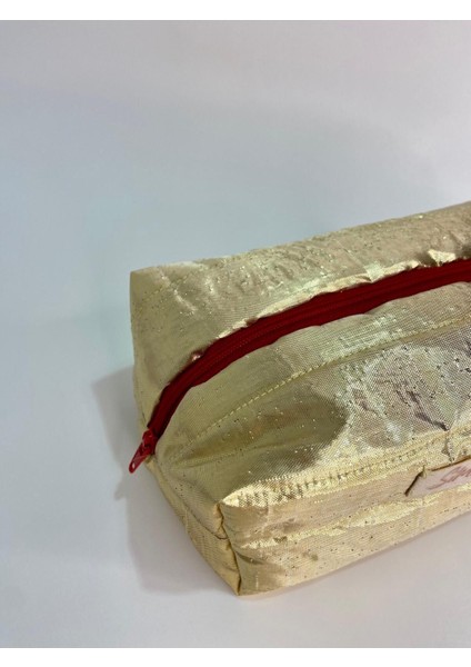 Parlak Sarı ve Kırmızı Fermuarlı Iç Astarlı Seyahat ve Makyaj Çantası modelleri