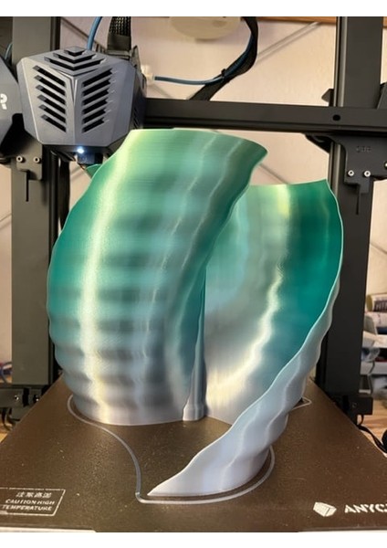 Dikey Yel Değirmeni Sarmal Vazo Modu (Plastik Aparattır) 3D indirimleri