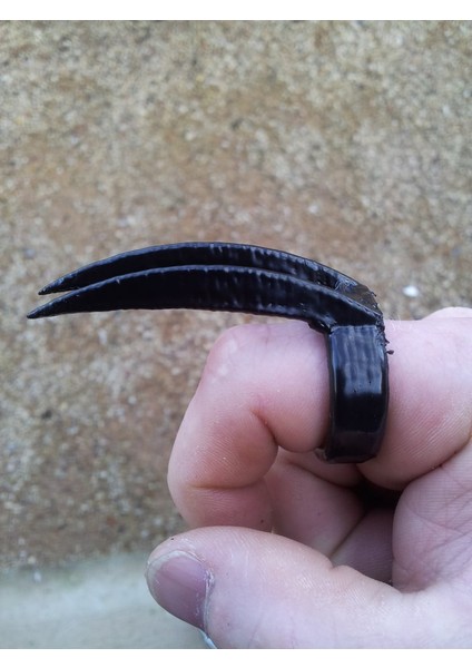 Wolverine Pençeleri Yüzüğü (Plastik Aparattır) 3D