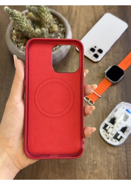 iPhone 15 Pro Max Uyumlu Kadife Yüzeyli Magsafe Uyumlu Premium Kılıf SOOCASE691 fırsatları