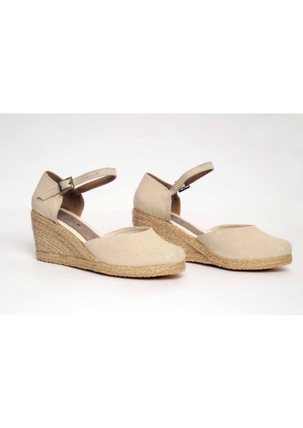 Dolgu Topuk Keten Ön Arka Düz Sandalet Bej fiyatları