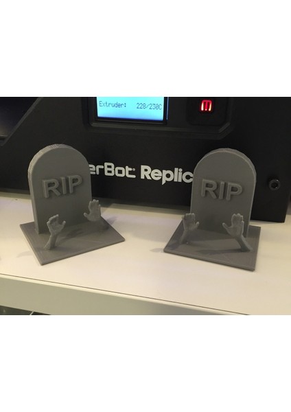 Yürüyen Ölülerin Mezar Taşı Rıp (Plastik Aparattır) 3D modelleri