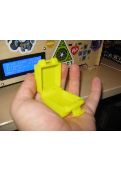 Daha Kolay Açılan Mandalla Tek Parça Halinde Yazdırılabilen Toka Kutusu (Plastik Aparattır!!!) 3D indirimleri