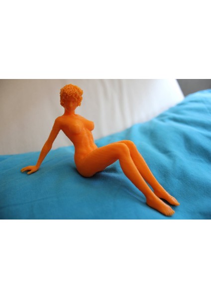 Kadın Heykeli (Plastik Aparattır!!!) 3D