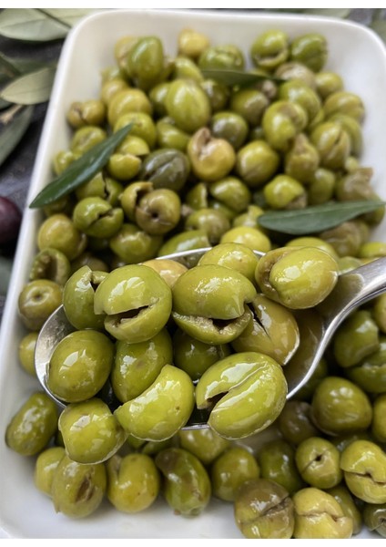 Kırık Yeşil Zeytin