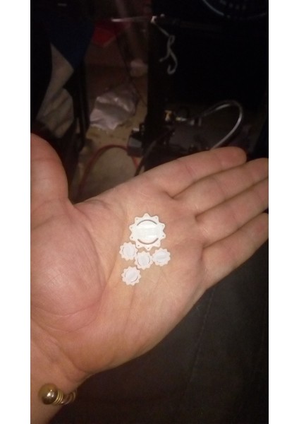 Owo: Madeni Para (Plastik Aparattır!!!) 3D fırsatları