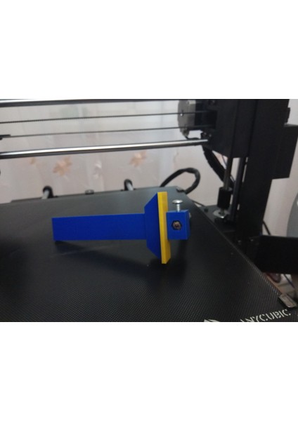 Bir Kalemin Altında Uçuş (Plastik Aparattır!!!) 3D