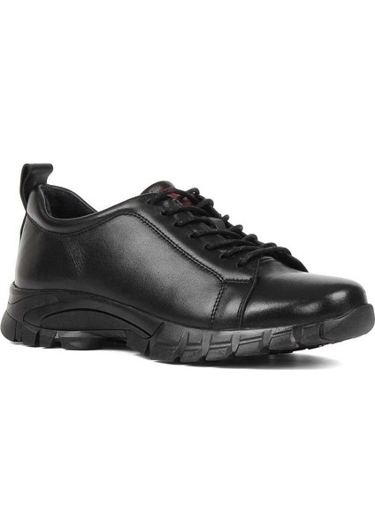 Kadın Siyah Bağcıklı Kalın Tabanlı Deri Ayakkabı modelleri