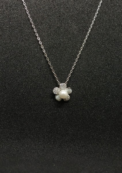 Mineli Taşlı Gümüş Kolye, Ortasında Inci Detayı, Şık ve Zarif Tasarım (2,81 Gr.)