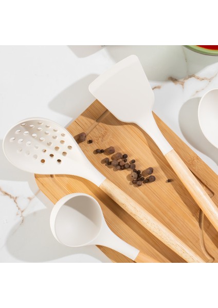 3166 Bambu Silikon 4 Parça Servis Takımı Seti Beyaz