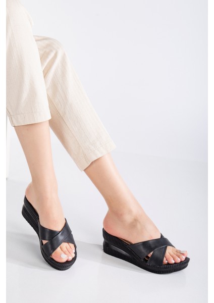 Kadın 5 cm Yüksek Dolgu Topuklu Günlük Şık Terlik fiyatları