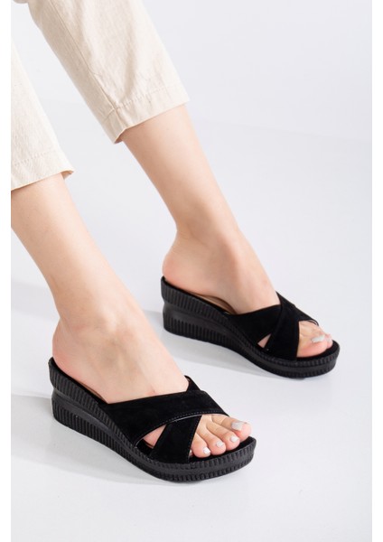 Kadın 5 cm Yüksek Dolgu Topuklu Günlük Şık Terlik