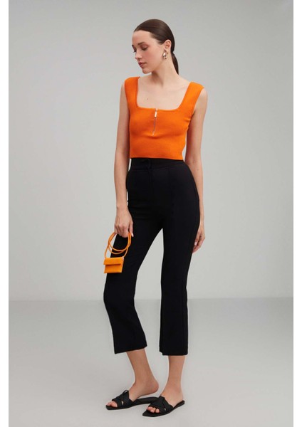 Betty Crop Slim Fit Siyah Pantolon