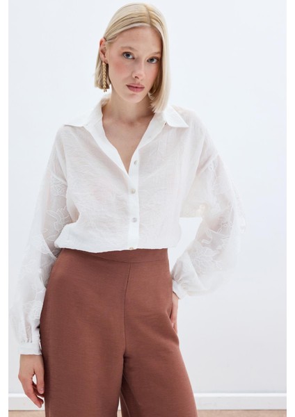 Nakış Detaylı Kraşlı Gömlek - Ekru modelleri