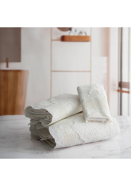 Iris Işlemeli El Havlusu (30 x 50 Cm) modelleri