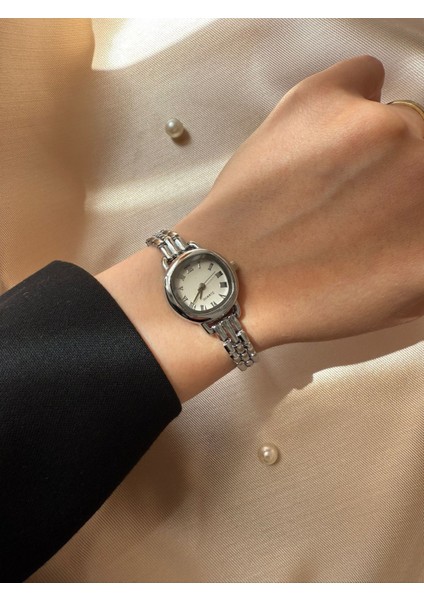 Retro Minimal Boncuk Kordon Vintage Kadın Kol Saati indirimleri