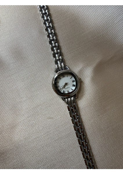 Retro Minimal Boncuk Kordon Vintage Kadın Kol Saati