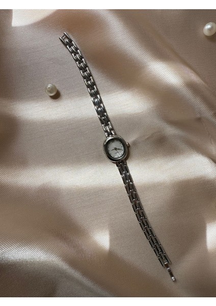 Retro Minimal Boncuk Kordon Vintage Kadın Kol Saati modelleri